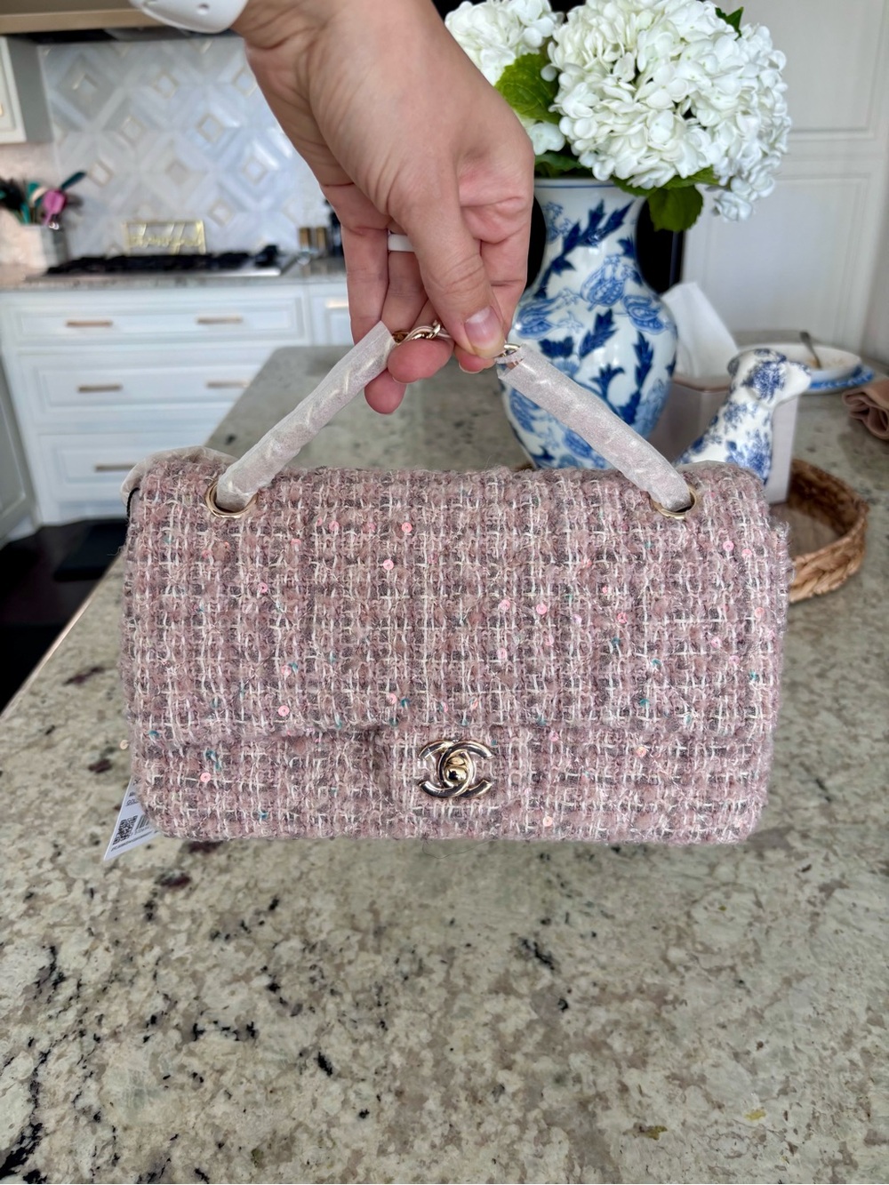 NEW Pink Tweed Shoulder Bag with Champagne Gold Hardware - Picture 3 of 6